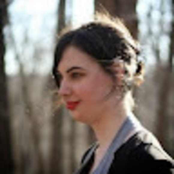 Meet your Posher, Emily - Picture 1 of 1